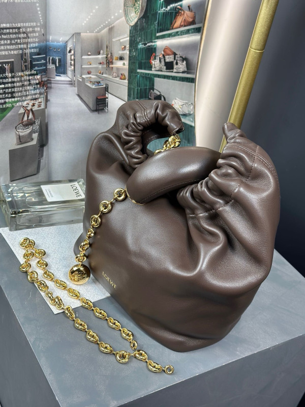 LOEWE Small Squeeze bag in nappa lambskin-24*29*10.5cm