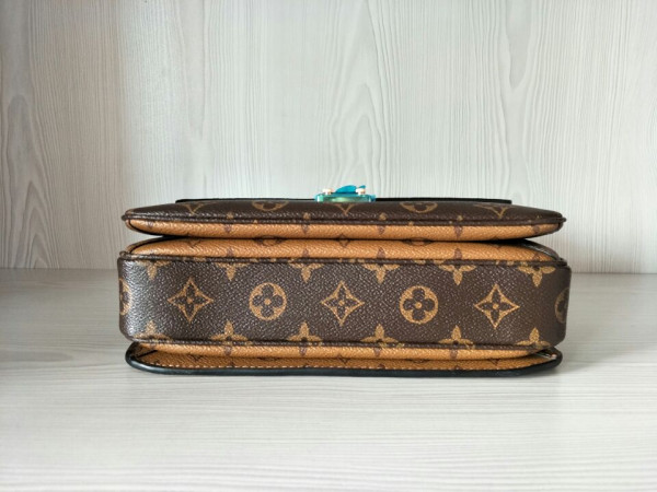 l**is V*t*n pochette metis