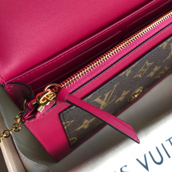 l**is V*t*n flore chain wallet