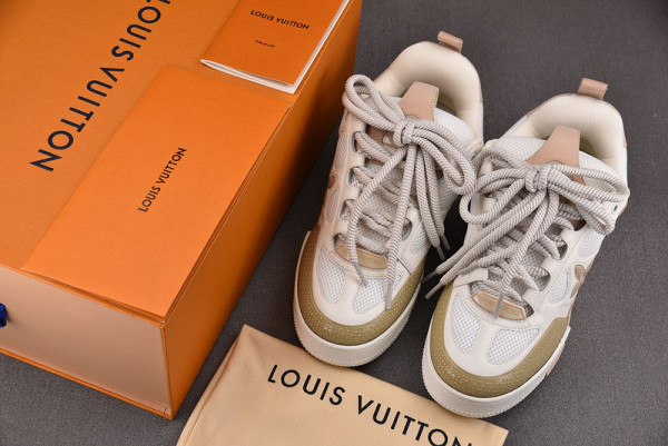 l**is V*t*n sneakers