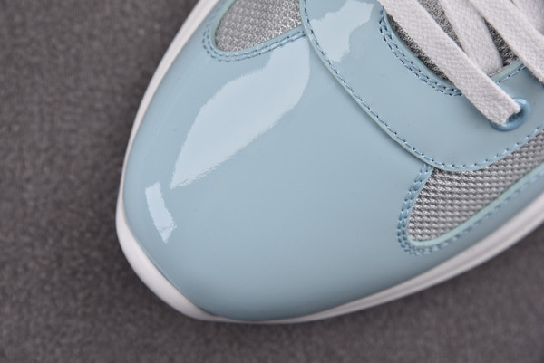 Pra*a sneaker