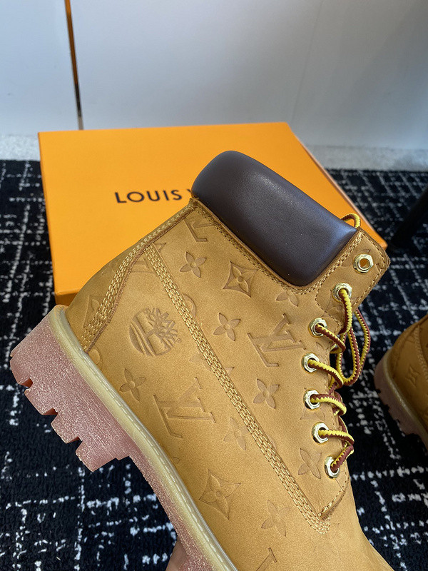 l**is V*t*n boots