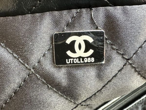 CL 22 SMALL HANDBAG