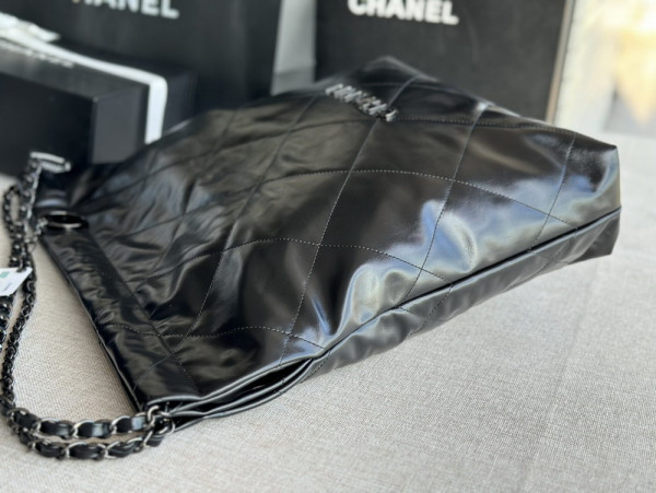 CL LARGE 22 HANDBAG
