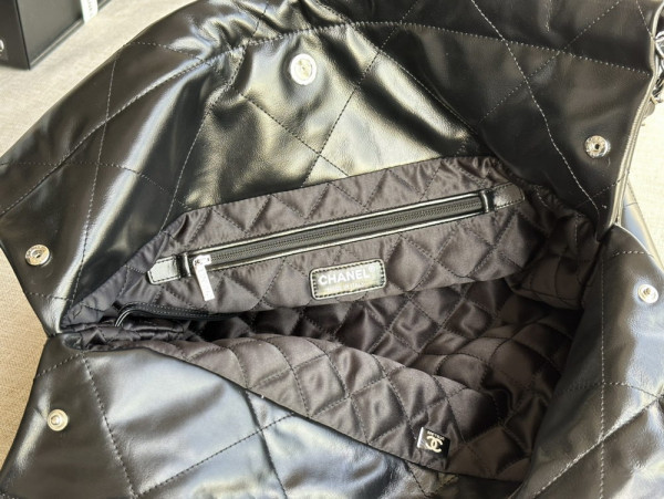 CL LARGE 22 HANDBAG