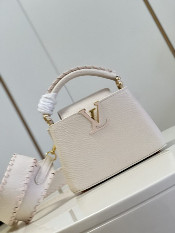 l**is V*t*n capucines mini