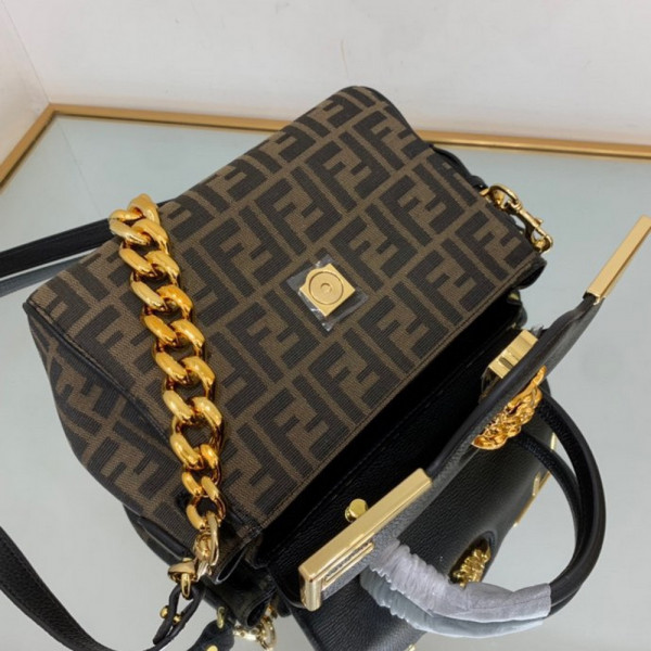 F**di x versace la medusa