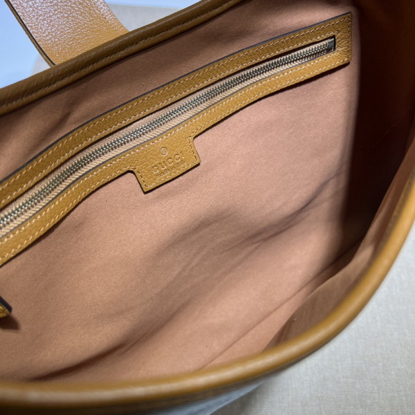 G*u*i aphrodite medium shoulder bag