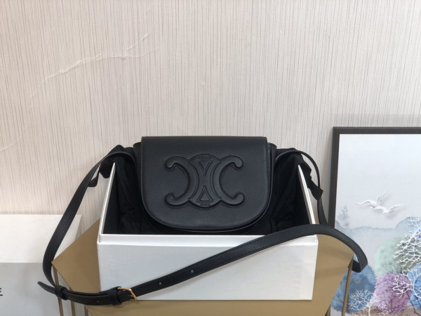 Ce**e folco cuir triomphe