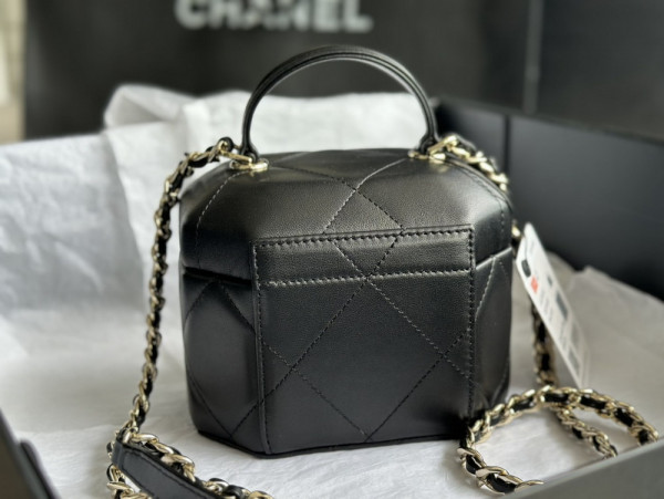 CL VANITY CASE