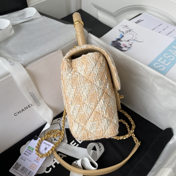 CL FLAP BAG WITH TOP HANDLE