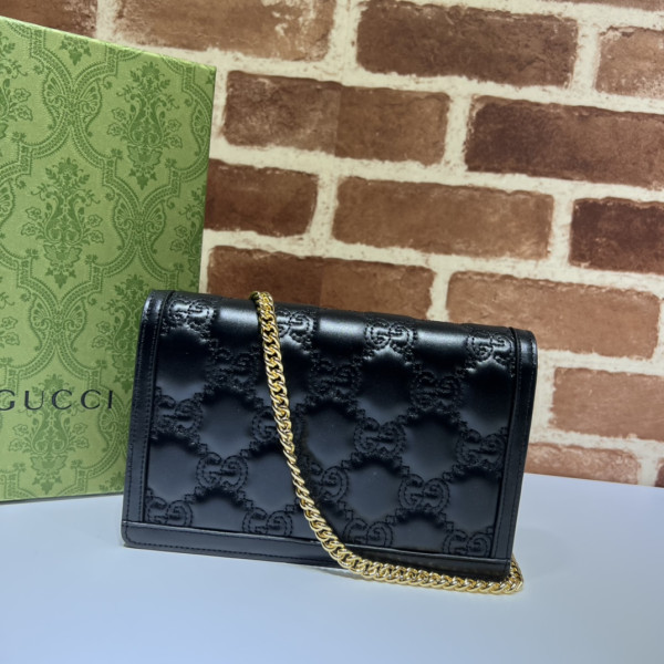 G*u*i gg matelassÉ chain wallet