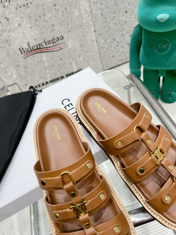 Ce**e slides tippi in calfskin