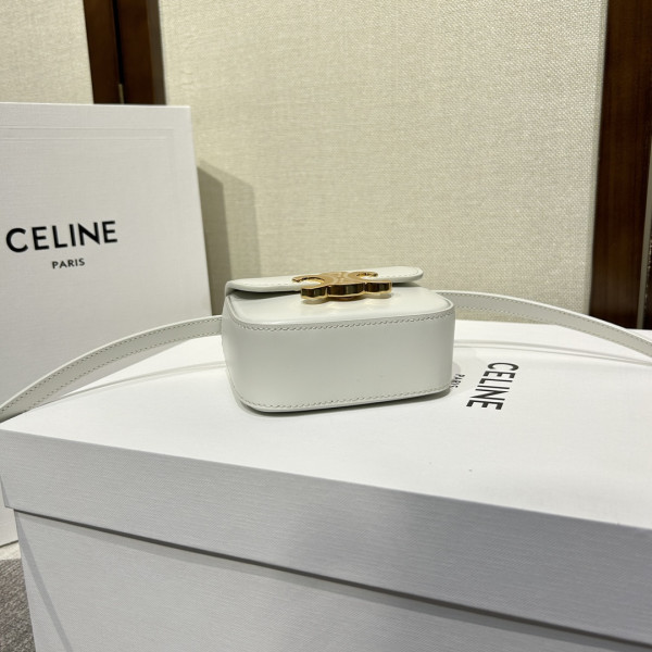 Ce**e mini triomphe