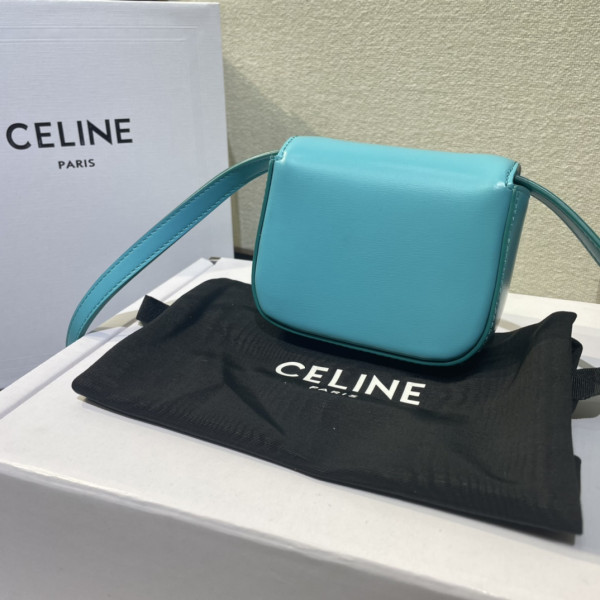 Ce**e mini triomphe
