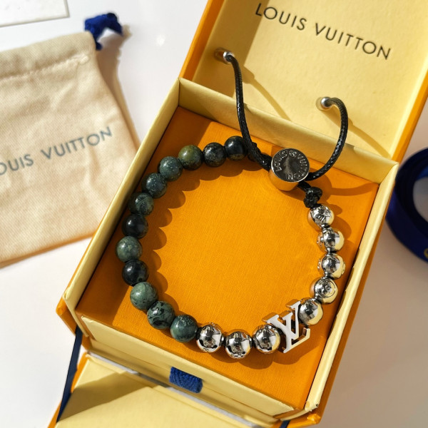 l**is V*t*n bracelet
