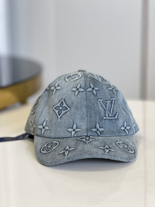 l**is V*t*n hat