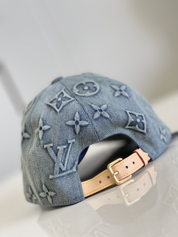 l**is V*t*n hat