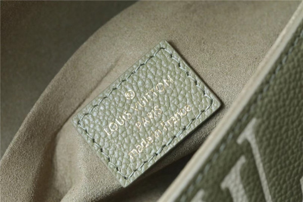 l**is V*t*n pochette fÉlicie