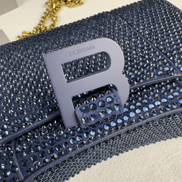 Ba*len*cia*ga hourglass wallet on chain