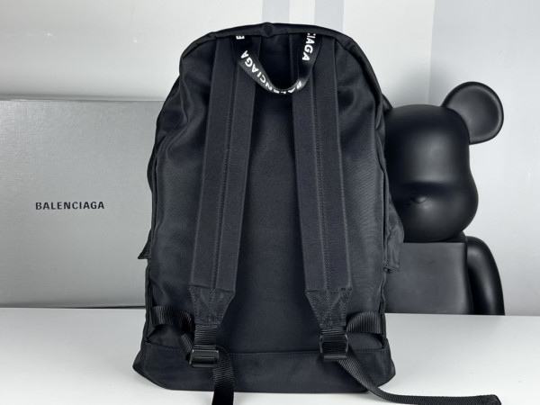 Ba*len*cia*ga backpack