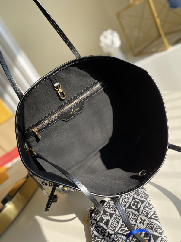 l**is V*t*n neverfull mm
