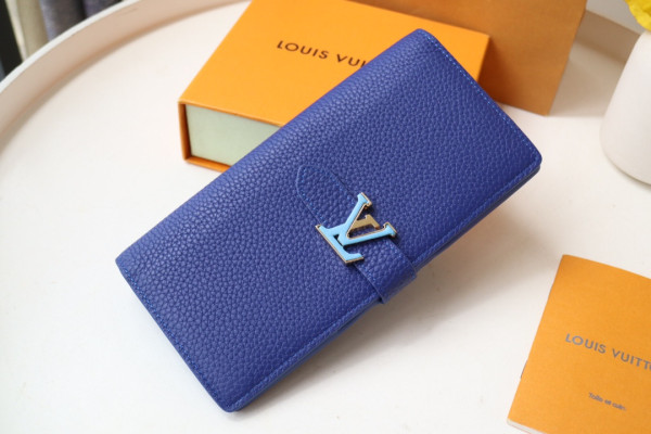 l**is V*t*n vertical wallet