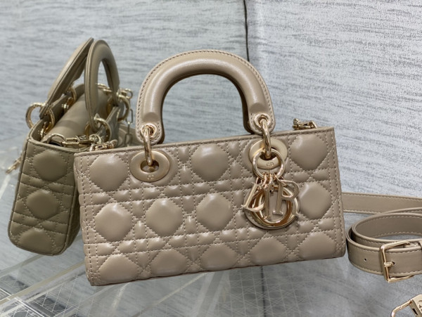 D*or lady d-joy bag