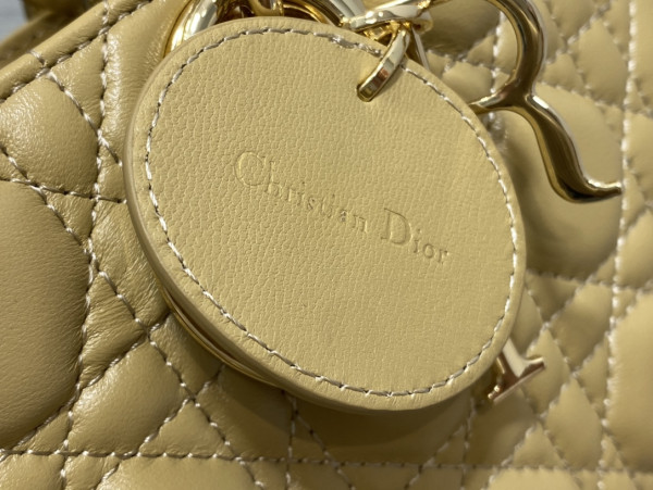 D*or lady d-joy bag