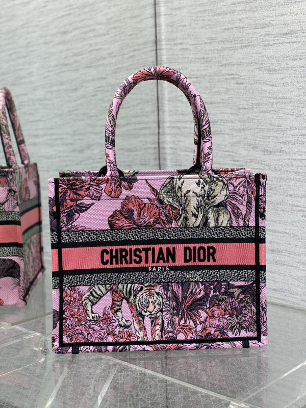 small D*or book tote