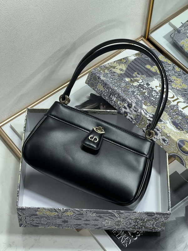 D*or key bag