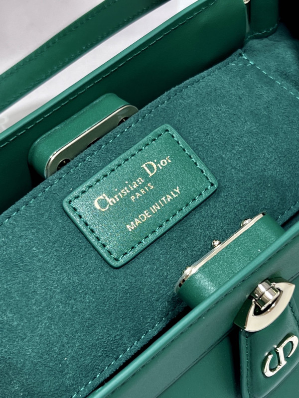 D*or key bag