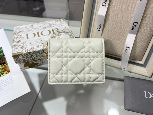 D*or wallet
