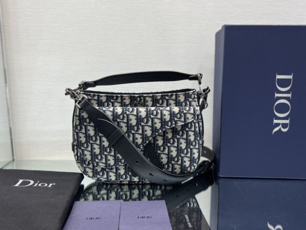 D*or saddle soft bag