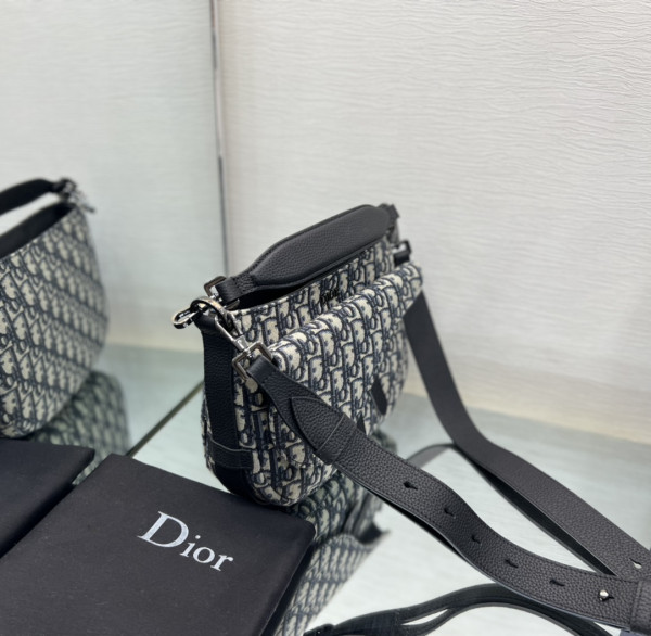 D*or saddle soft bag