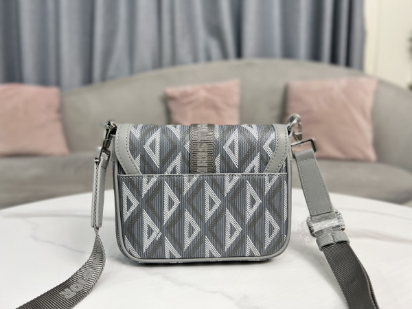 D*or mini hit the road bag with strap