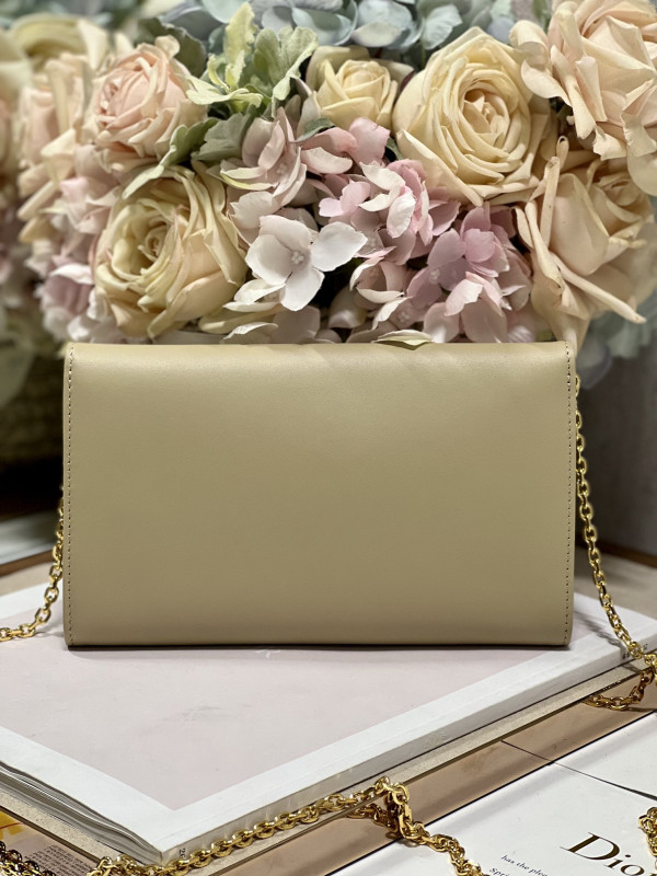 D*or bobby east-west pouch with chain