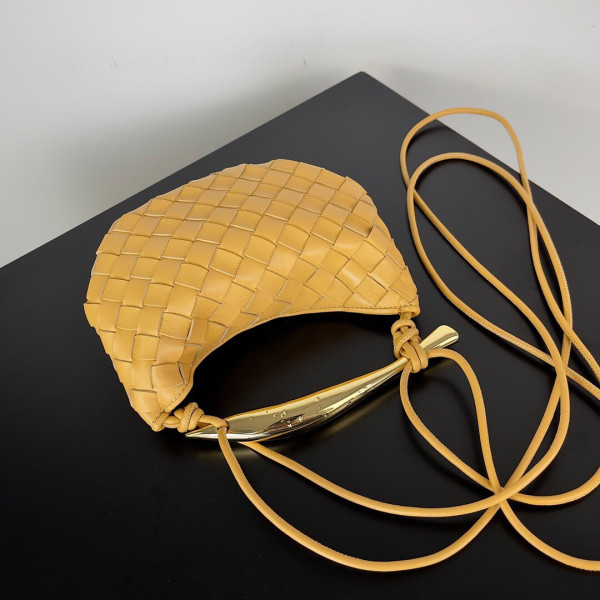 Bo*te*ga ve*ne*ta mini sardine top handle bag