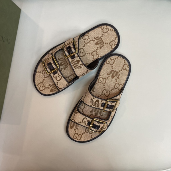 G*u*i slipper