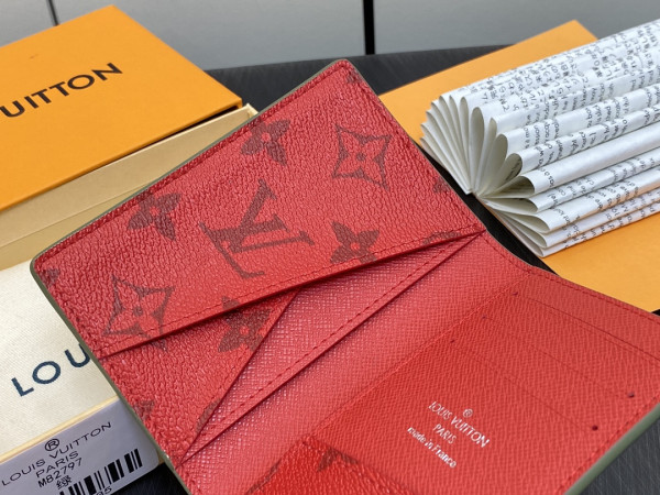 l**is V*t*n pocket organizer