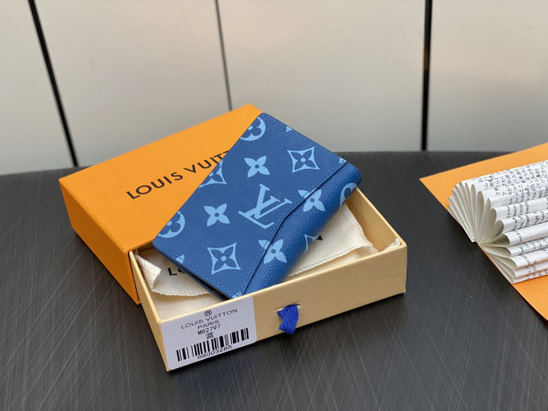 l**is V*t*n pocket organizer
