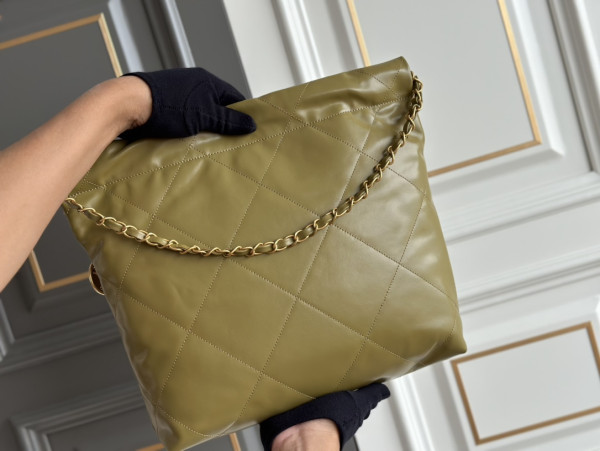 CL 22 SMALL HANDBAG