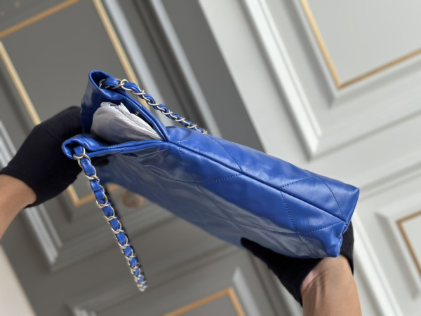 CL 22 SMALL HANDBAG