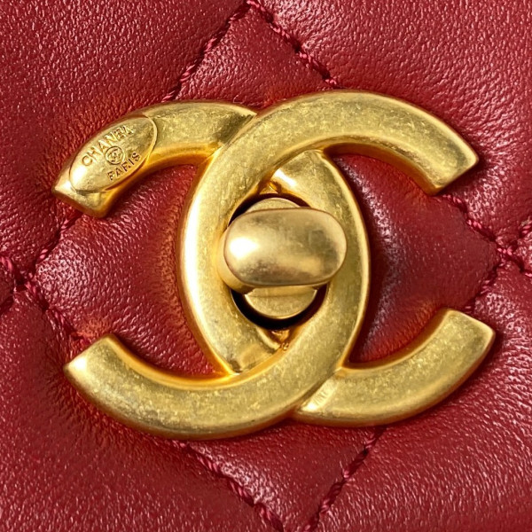 CL SMALL FLAP BAG