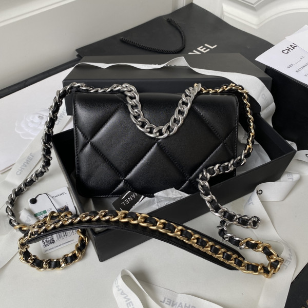 CL 19 WALLET ON CHAIN