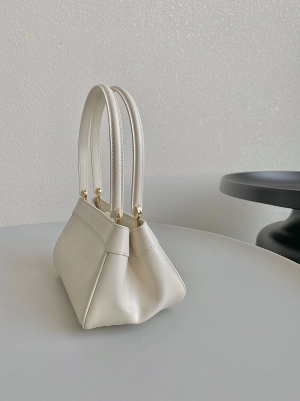 D*or key bag