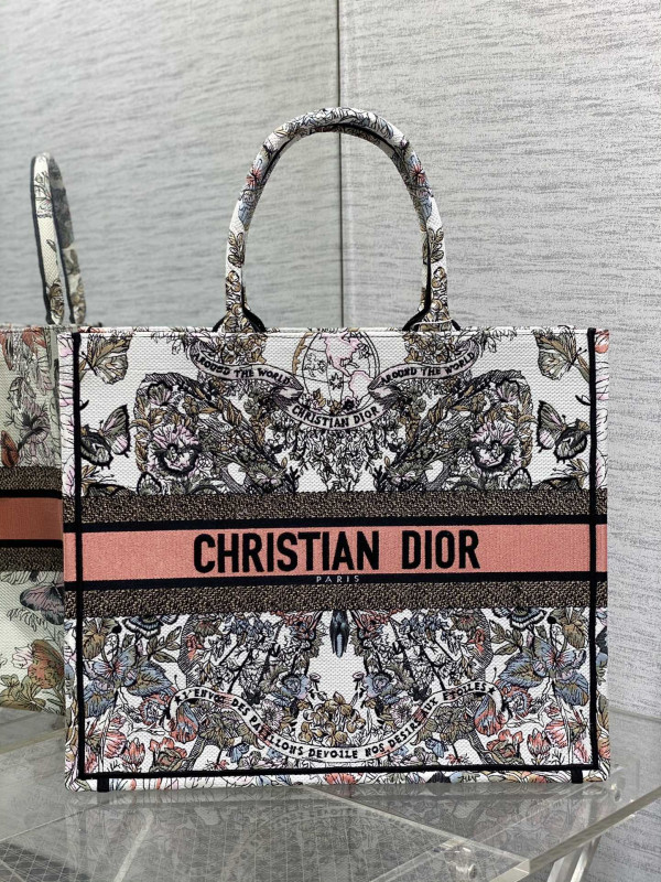 large D*or book tote