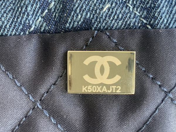 CL 22 SMALL HANDBAG