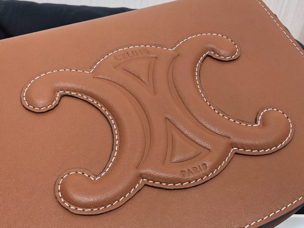 Ce**e folco cuir triomphe
