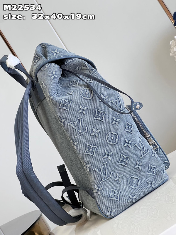 l**is V*t*n montsouris backpack